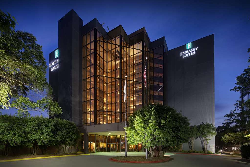 Embassy Suites Atlanta Perimeter Sandy Springs Bagian luar foto